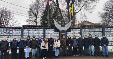 Студенти коледжу долучилися до пам’ятних заходів і спільної молитви присвячених четвертій річниці початку повномасштабної війни